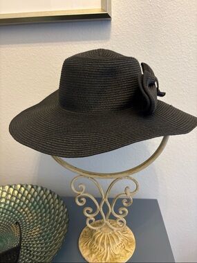 Avenue Black Wide-Brim Straw Sun Hat with Bow